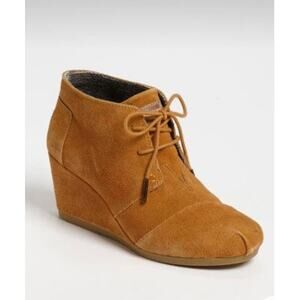 TOMS Desert Wedge Chestnut Suede Tan Booties Size 10